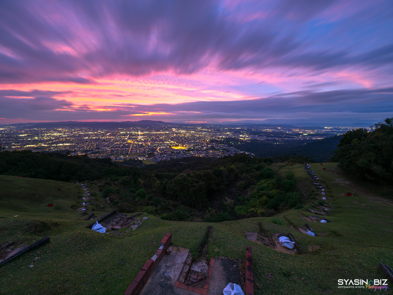 高円山 – 奈良の大文字の舞台から眺める迫力夜景