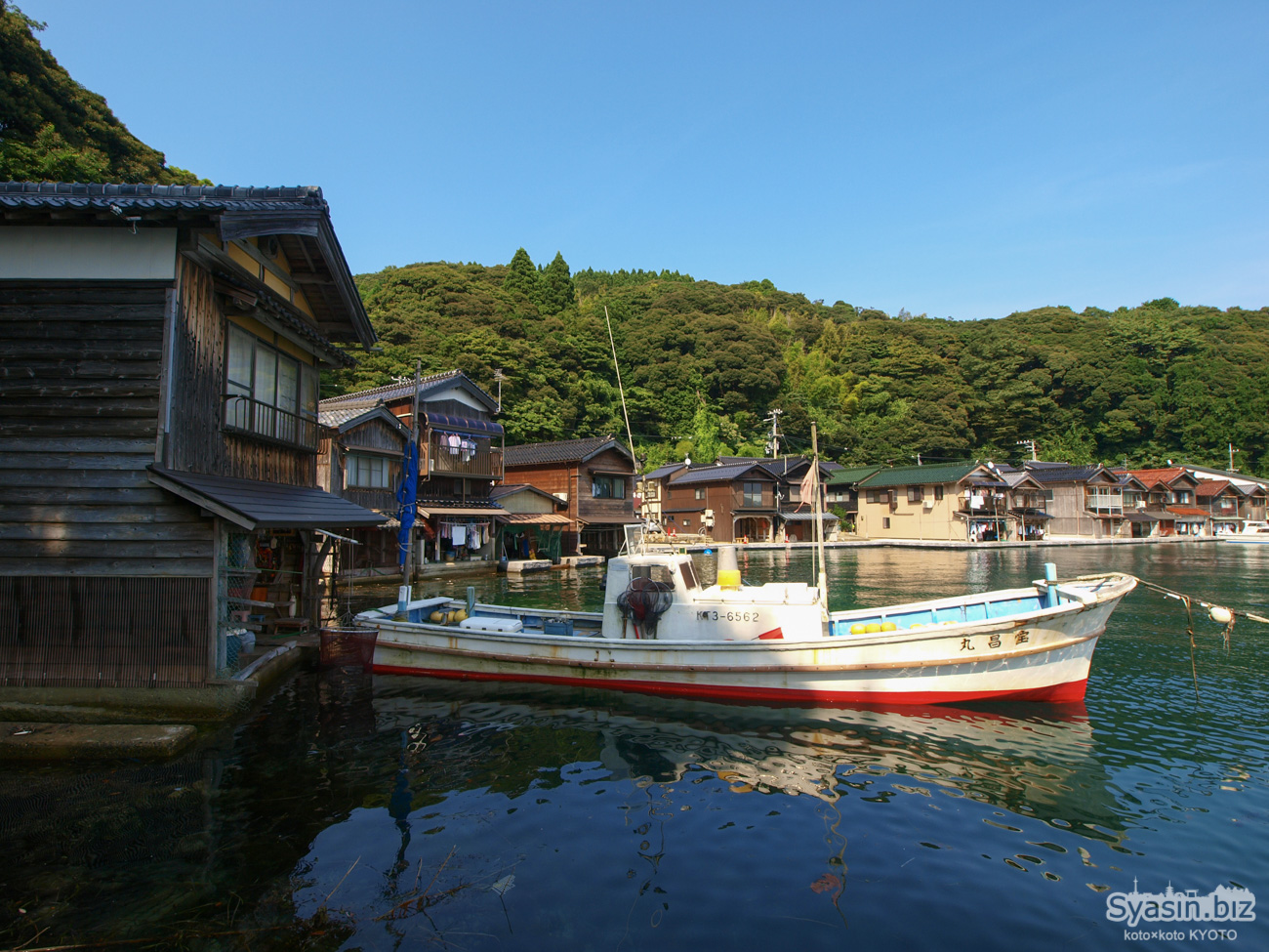 伊根の舟屋 – 遊覧船で伊根湾めぐりと絶景の道の駅