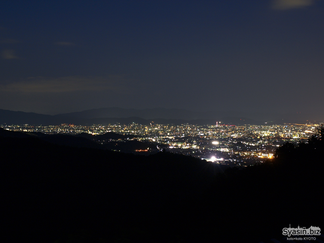 愛宕山展望台 – 嵐山高雄パークウェイの夜景