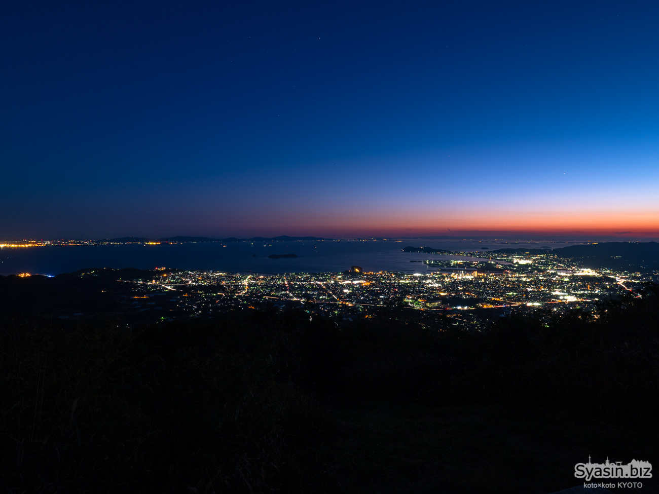 五井山の夜景 – 蒲郡と三河湾を一望できる大展望