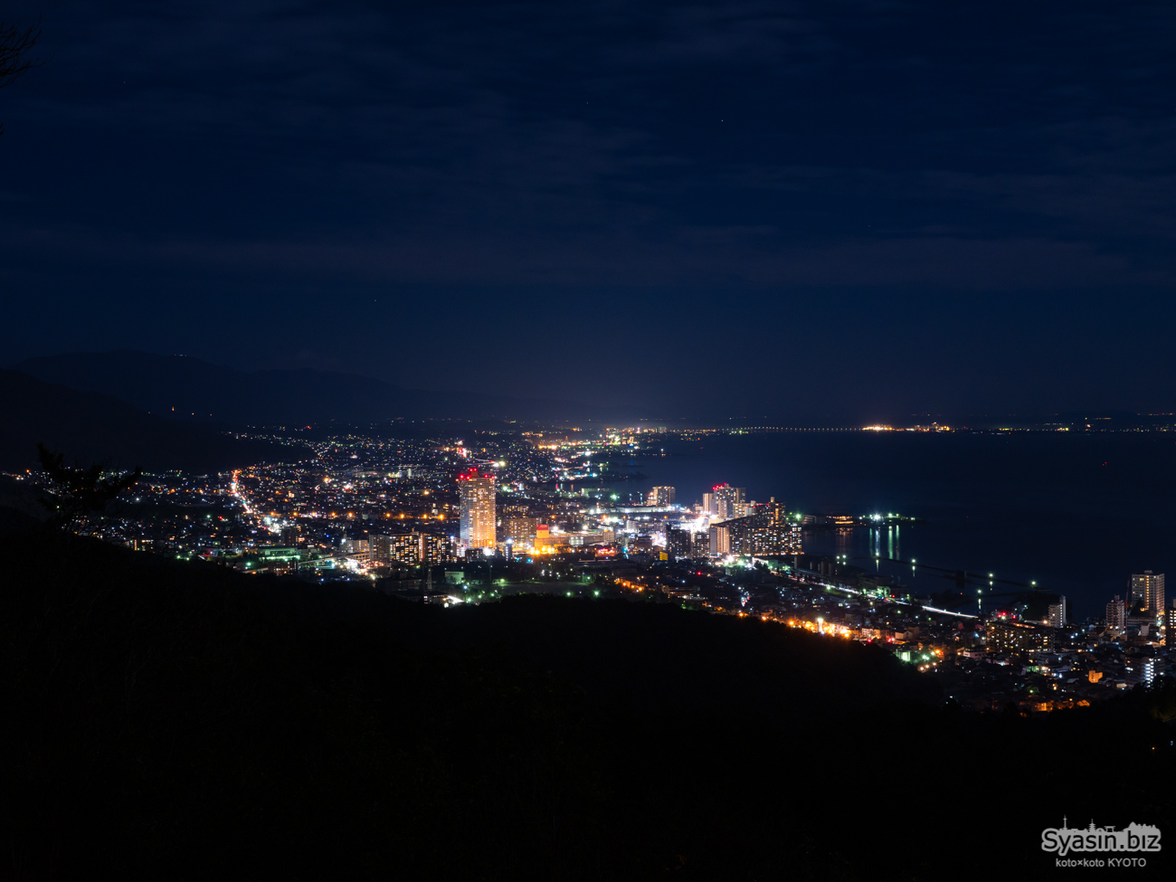 逢坂山の夜景 – 滋賀県大津市