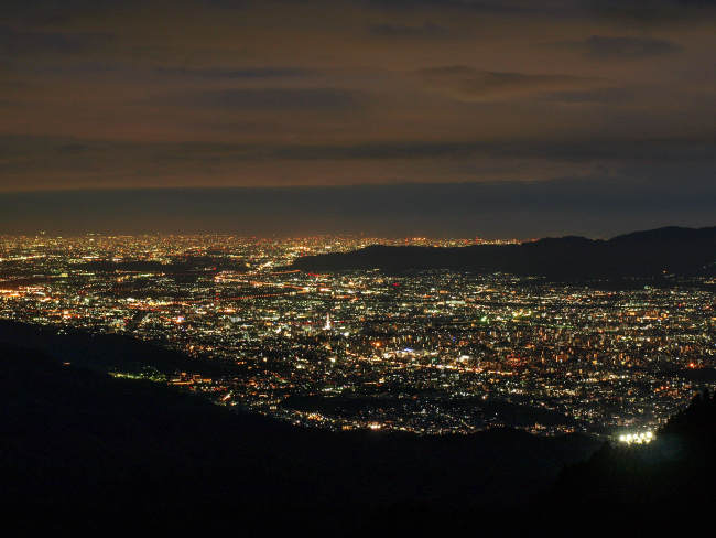四明嶽第二駐車場の夜景 – 比叡山ドライブウェイ