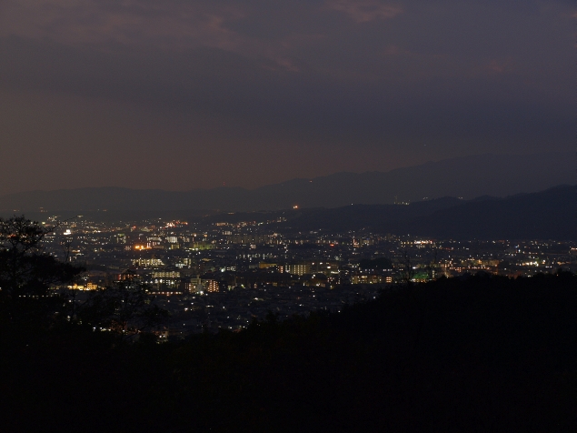 宇多天皇陵の夜景 – 京都市右京区